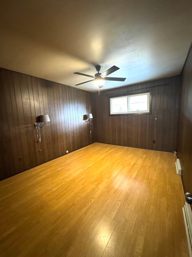 Building Photo - 3133 21st Pl