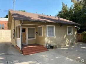 Building Photo - 701 Mira Monte Pl