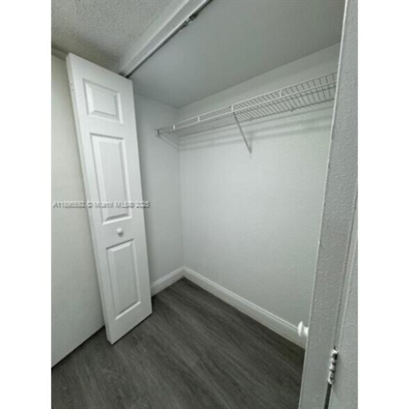 Building Photo - 4235 N University Dr