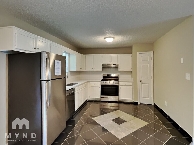 Building Photo - 7768 Melanie Dr