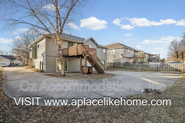 Building Photo - 313 S Darrowby Dr