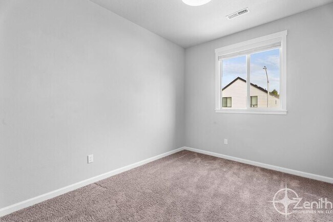 Building Photo - 16314 NE 20th St