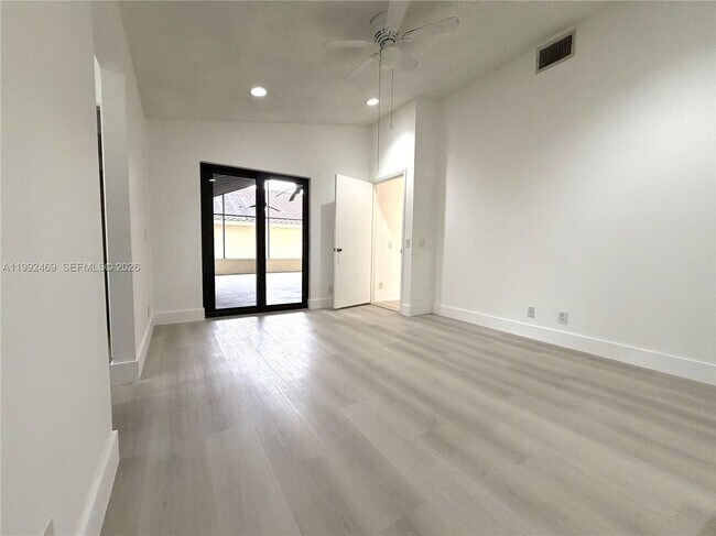 Building Photo - 2159 Baton Rouge