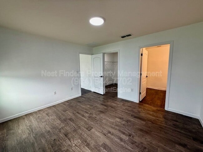 Building Photo - 3640 Alta Lakes Blvd