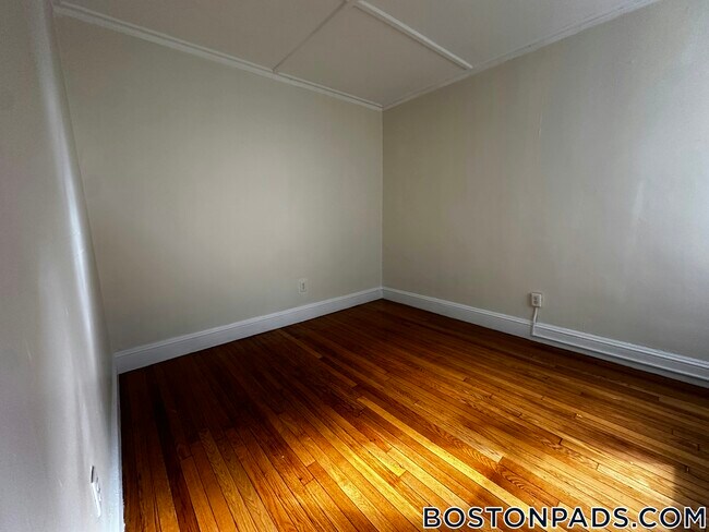 Building Photo - 1175 Boylston St