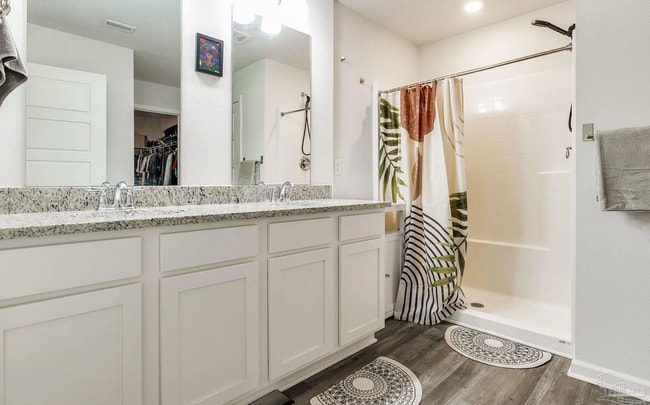 Building Photo - 9768 MilleeLoop