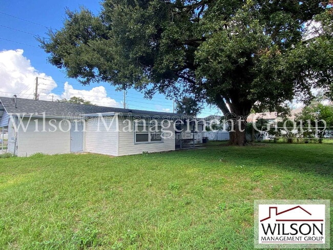 Building Photo - 2606 Aloma Ave