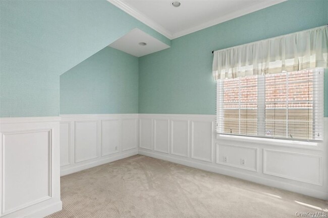 Building Photo - 434 E Broadway