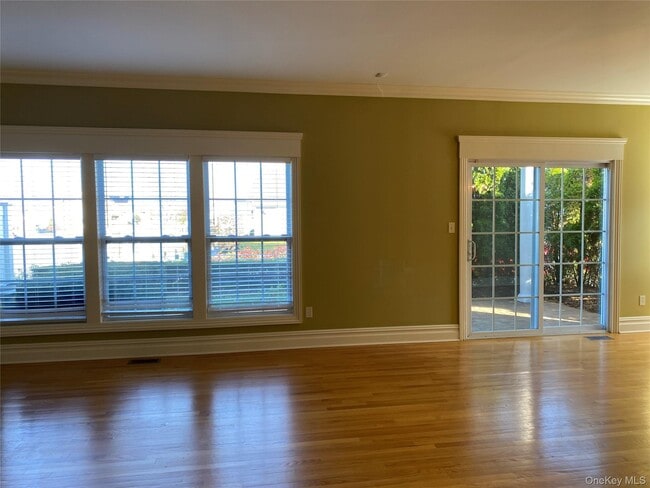 Building Photo - 16 Nicole Ct