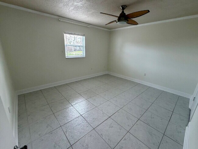 Building Photo - Gorgeous Pool Home in Satellite Beach!!