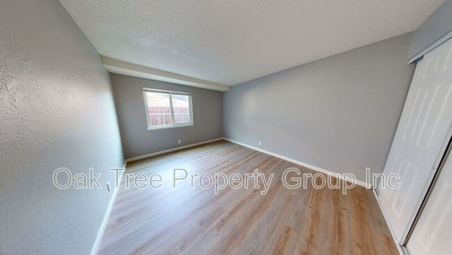 Building Photo - 959 75th Ave