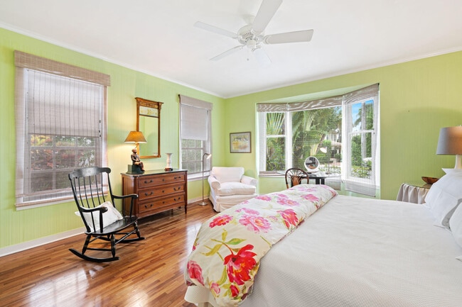 Building Photo - 353 Seaspray Ave