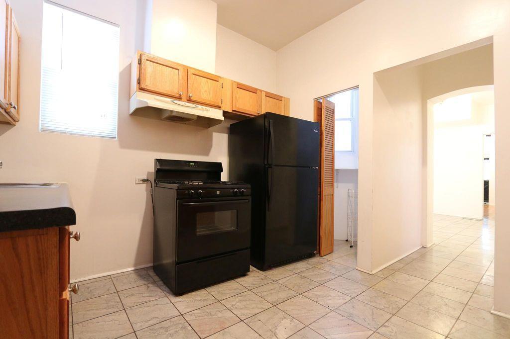 Building Photo - 2143 W Bowler St