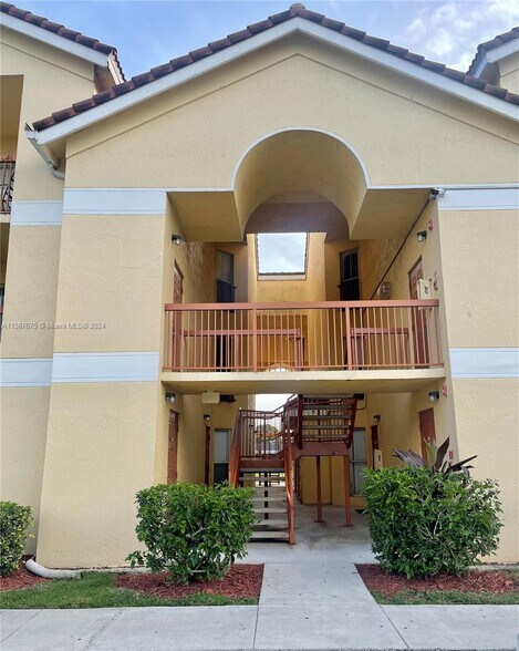 Building Photo - 7610 Westwood Dr