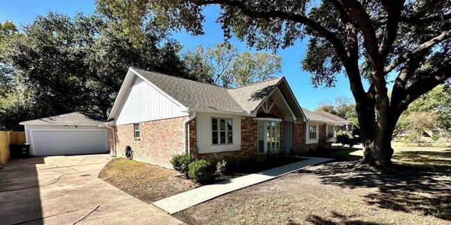 Building Photo - 4310 Cinnabar Dr