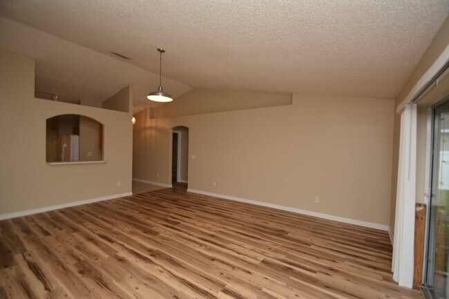Building Photo - 44 Pine Hurst Ln
