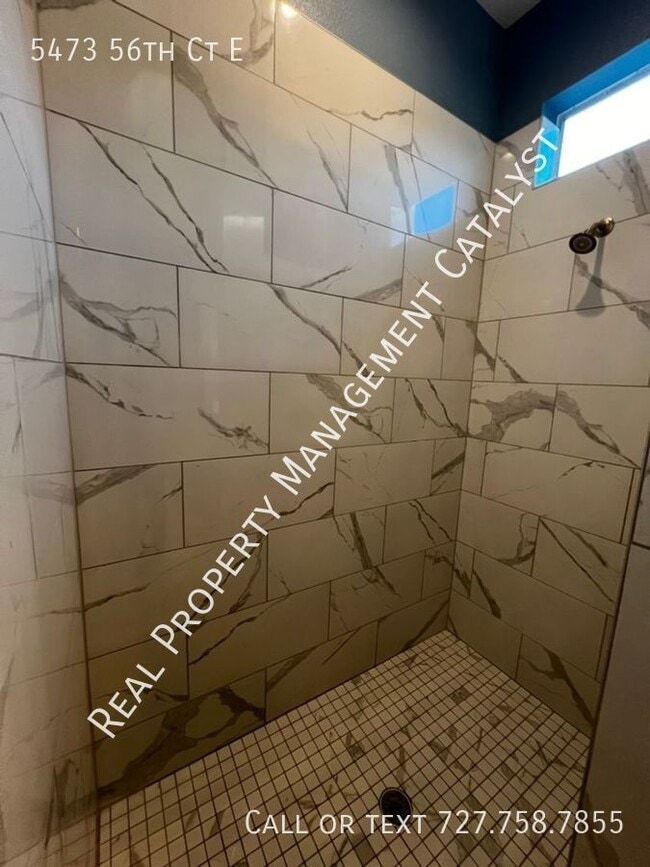 Building Photo - 5473 56th Ct E