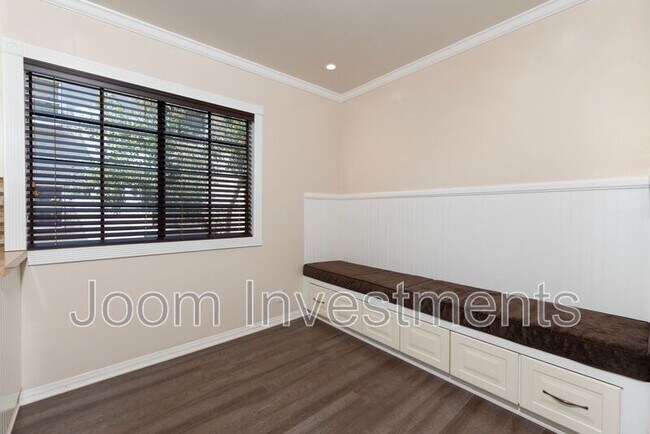 Building Photo - 444 S Los Robles Ave