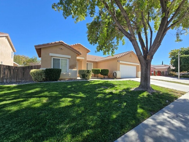 Building Photo - 42534 Coronet Ct