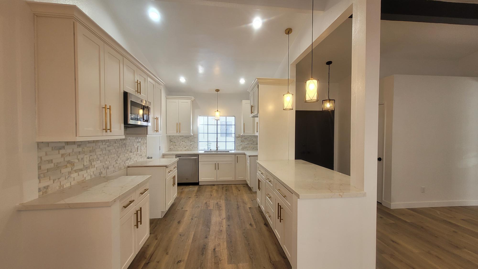 Kitchen - 15340 Murray Ave