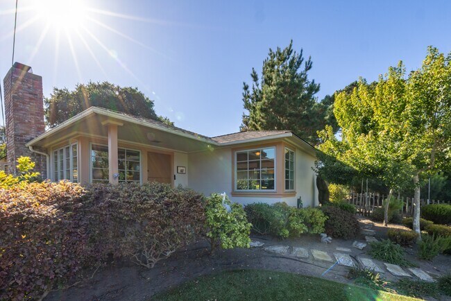 Building Photo - 969 Egan Ave