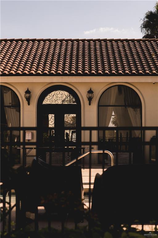 Building Photo - 14 Taylor St