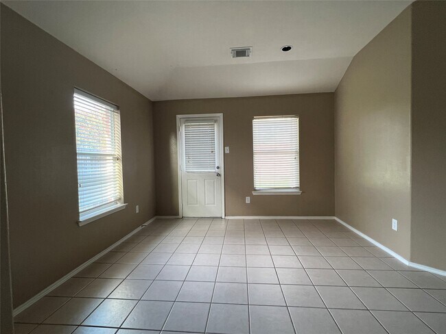 Building Photo - 7523 Blossommist Ln