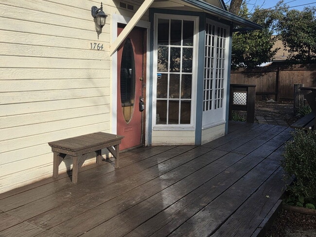 Building Photo - 1764 SE Douglas Ave