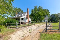 Building Photo - 11826 Colonial Trail W