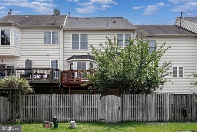 Building Photo - 22576 Welborne Manor Square