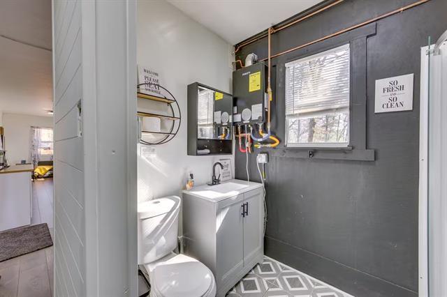 Building Photo - 420 Private Rd 8579