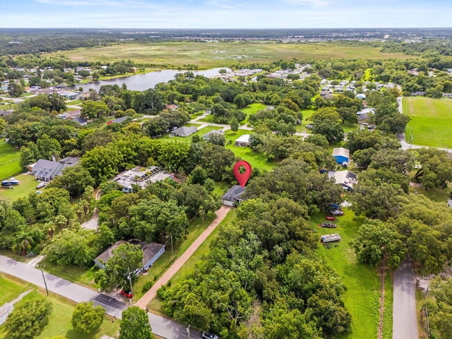 Building Photo - Charming 3-Bed with 2 Baths Oasis in St. C...