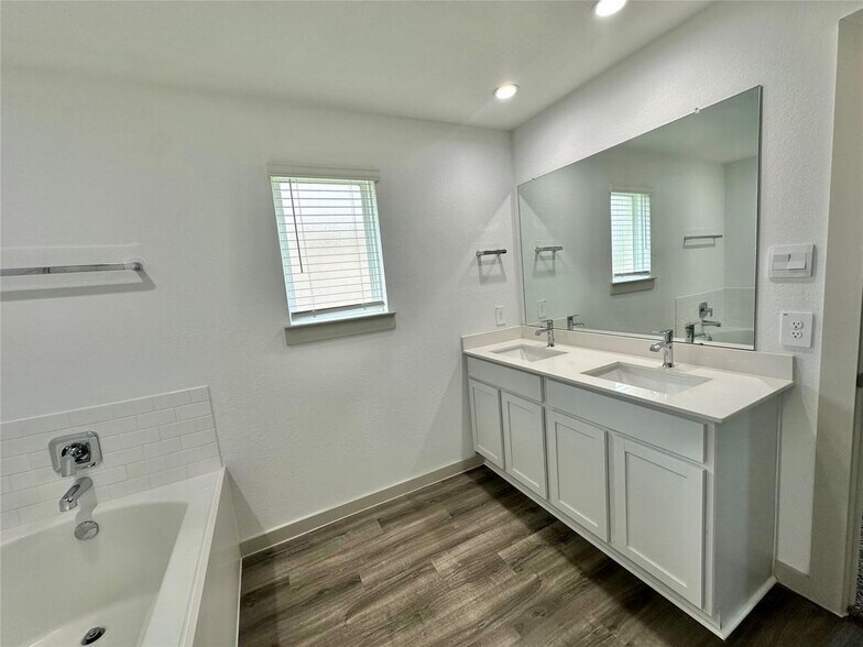Building Photo - 1107 Curly Angora Ct