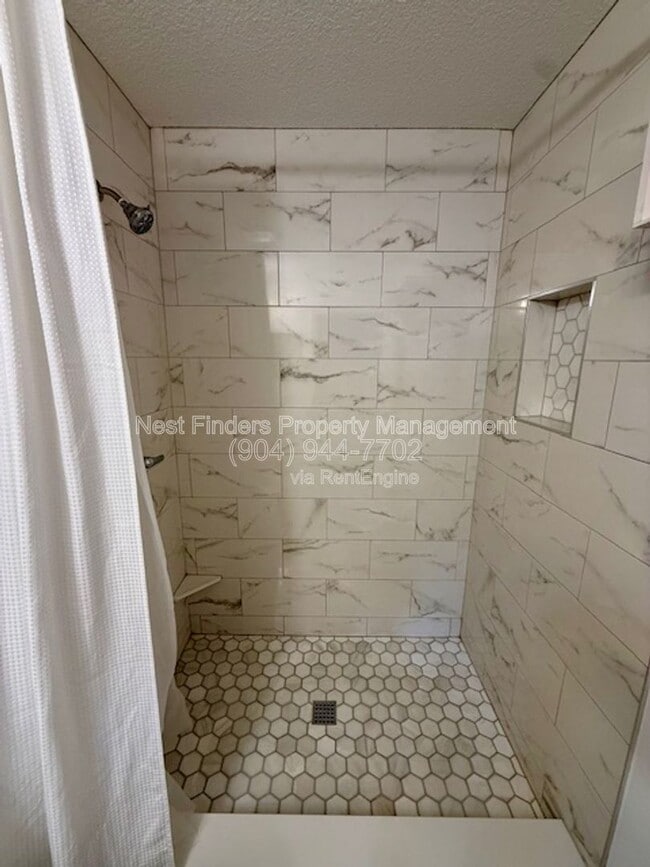 Building Photo - 7067 Deer Lodge Cir