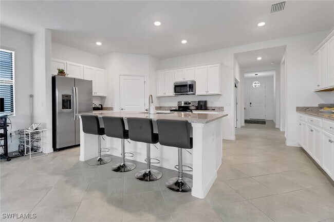 Building Photo - 3426 Menores Wy