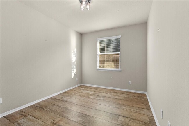 Building Photo - 8306 Hampton Bay Drive