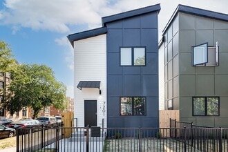 Building Photo - 7205 S Ridgeland Ave