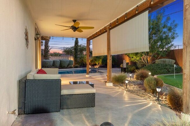 Building Photo - UN-FURNISHED!! 3 Bedroom/ 2Bath in Heart of Scottsdale!!