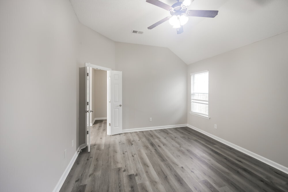 Building Photo - 7959 Ridgedale Dr