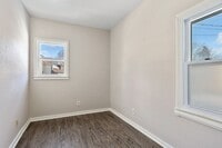 Building Photo - 120 W 5th St