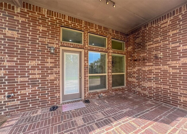 Building Photo - 4714 Western Brook Dr
