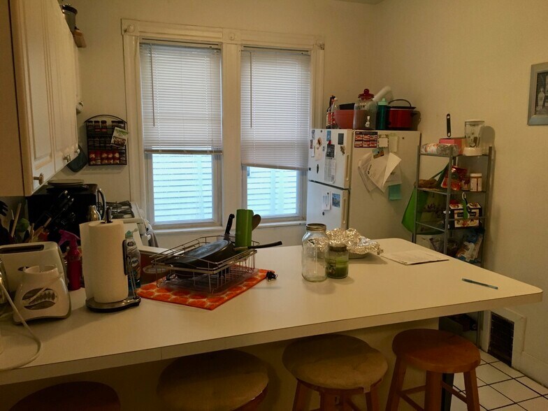 Building Photo - 530 Cambridge St