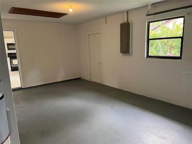 Building Photo - 1510 1st Ave