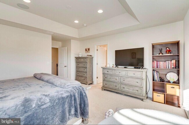 Building Photo - 42440 Dogwood Glen Square