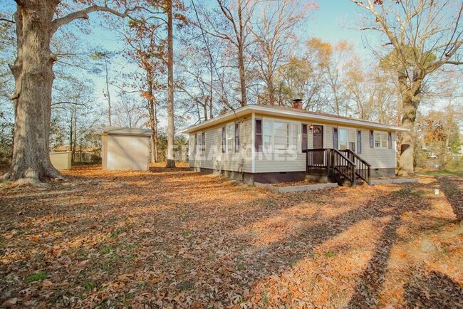 Primary Photo - 315 Lee Vaughn Rd