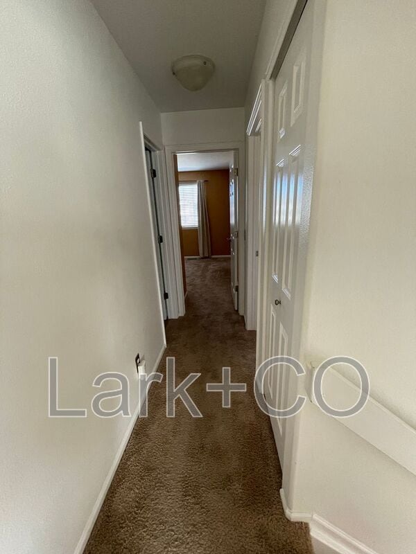Building Photo - 9350 Cove Creek Dr