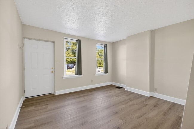 Building Photo - 2 Bedroom in New Castle