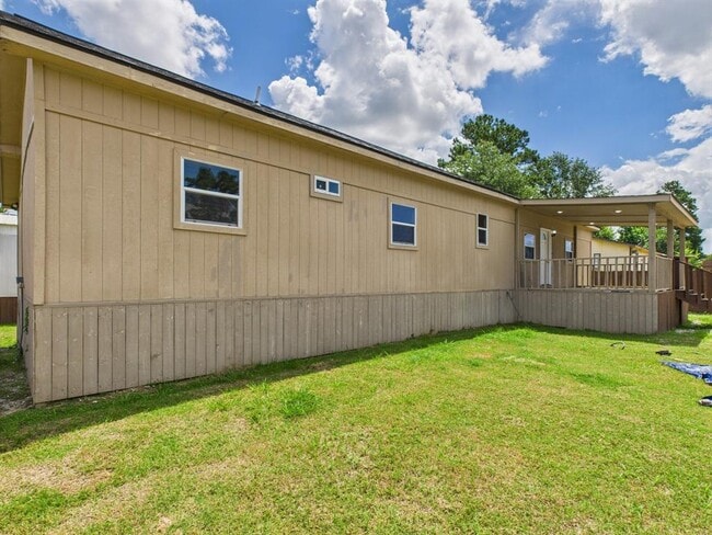 Building Photo - 21613 Erika Ct