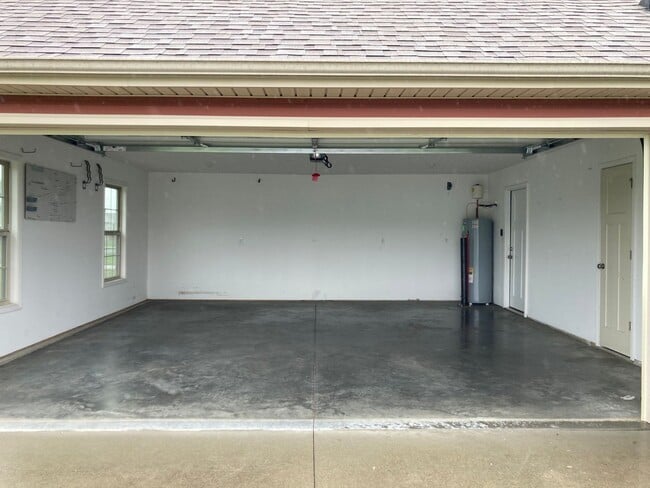 Building Photo - New & Improved Price!