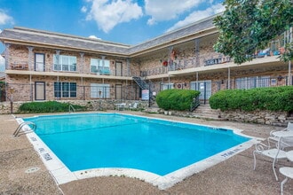 Building Photo - Royal Orleans 1-Bed Condo Retreat in Tanglewood
